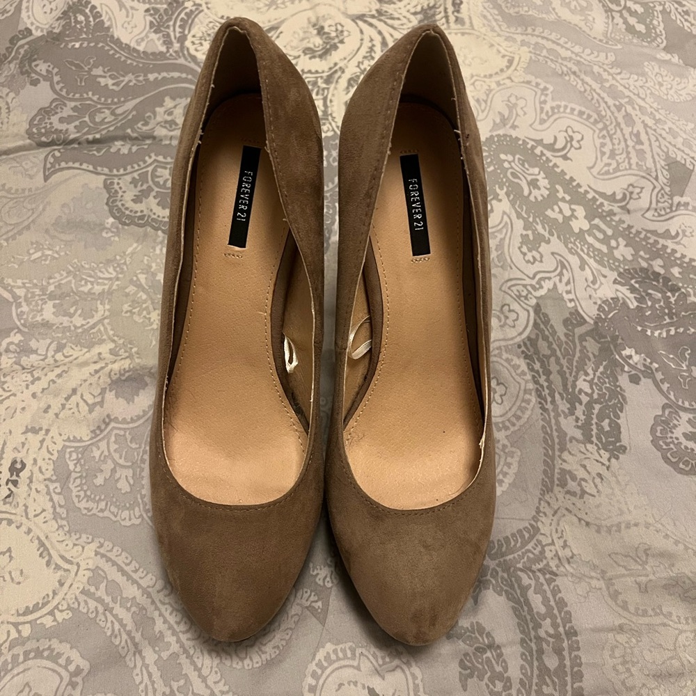 Forever 21 tan suede platform high heel